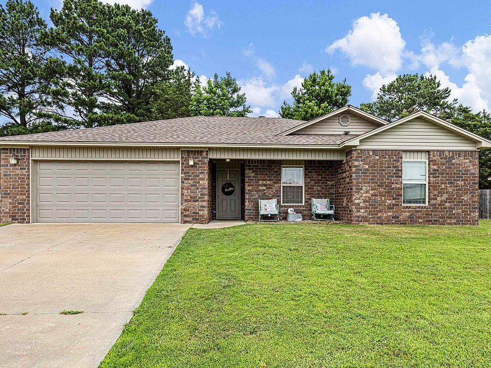 1st image of 306 Willow Oak Dr