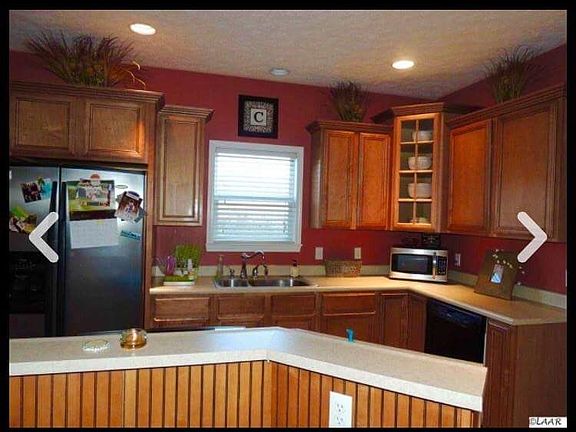 5th image of 1175 McIntosh Ln