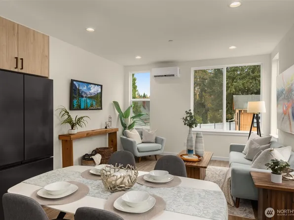 10306 E Midvale Avenue N, Seattle, WA 98133