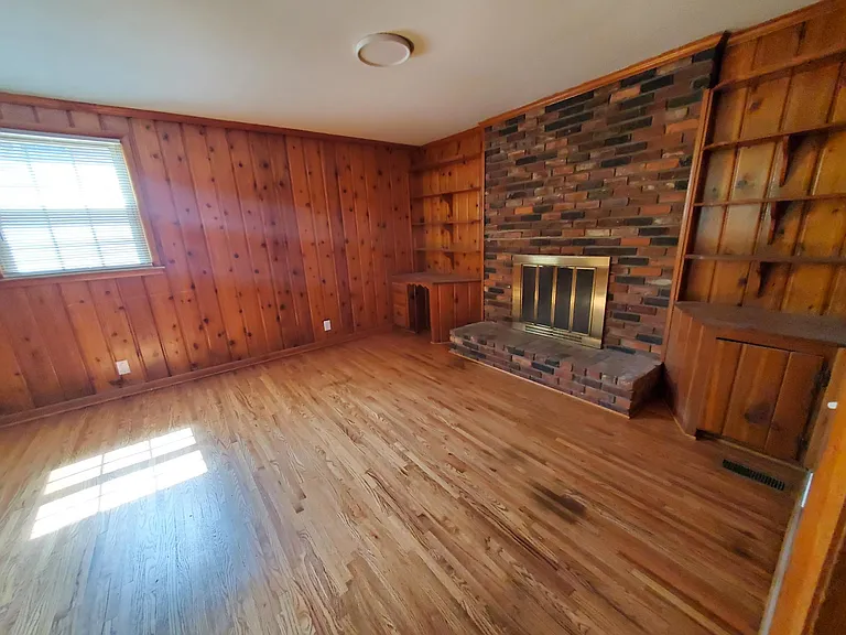 323 Bonnahurst Dr — Photo 6