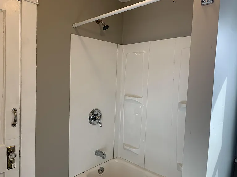 1139 Walden Ave — Photo 3