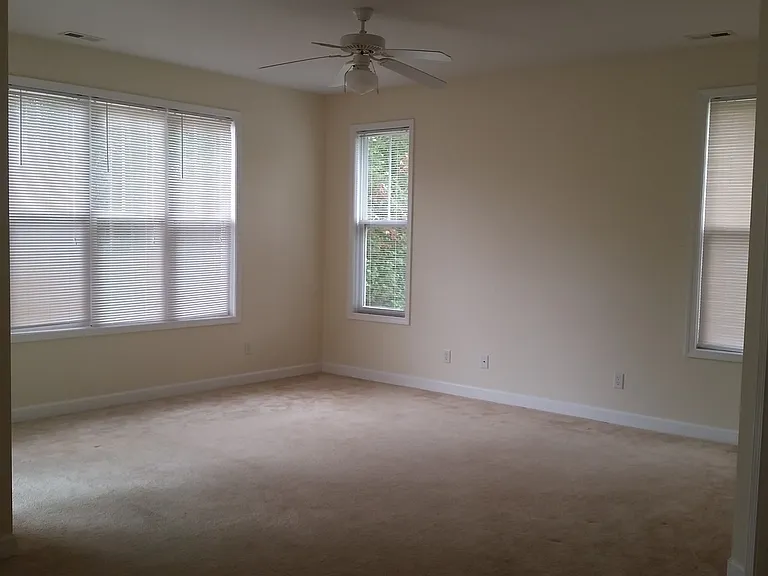 108 Azalea Dr — Photo 4