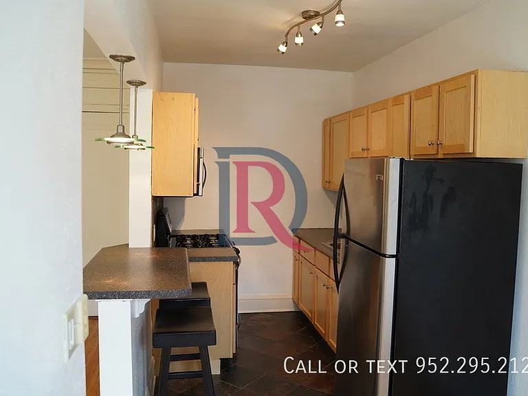 1820 1st Ave S #305 — Photo 2
