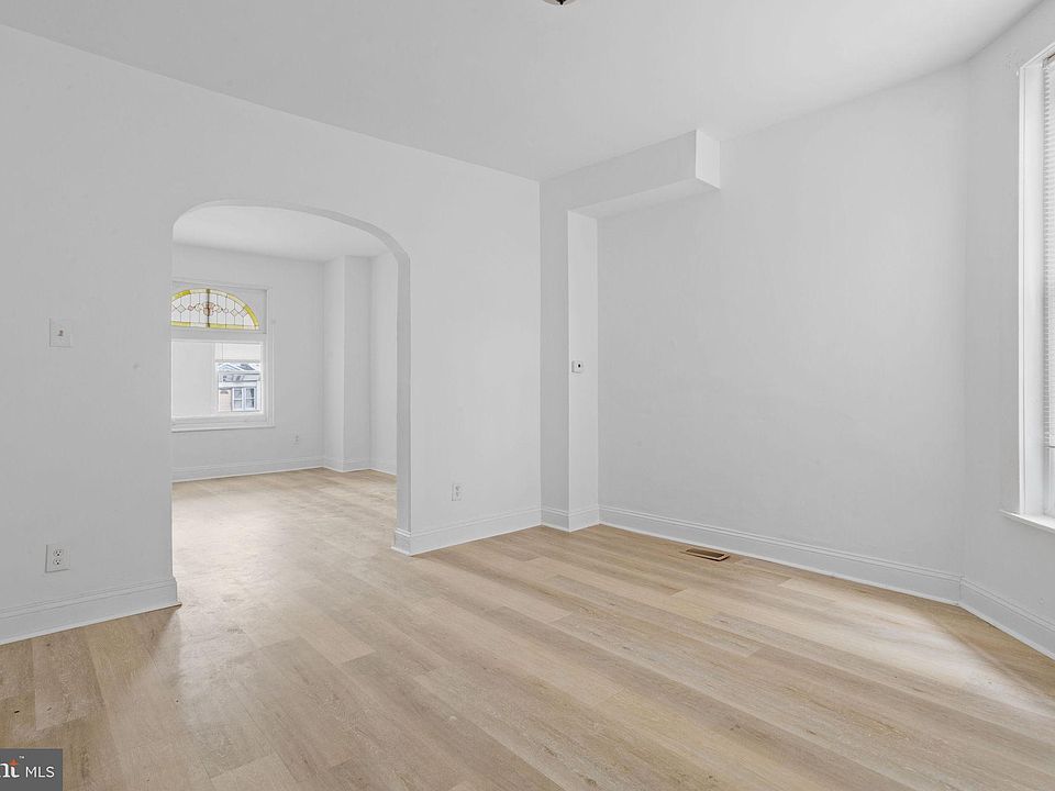 1st image of 5828 Warrington Ave