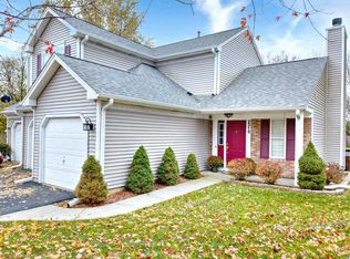 2319 Aspen Dr, Woodstock, IL 60098