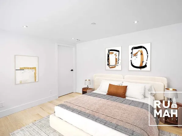 107 Waverly Avenue image 11 of 14