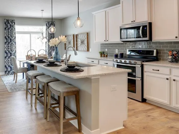 6170 Jensen Ave S, Cottage Grove, MN 55016