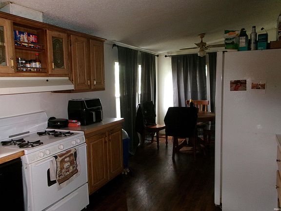 3rd image of 74 Madison Ave