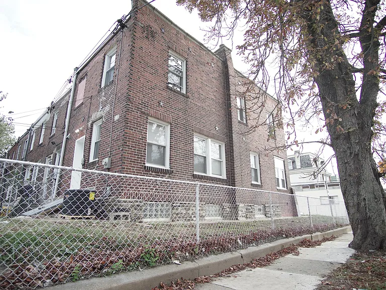 2601 S 62nd St — Photo 9