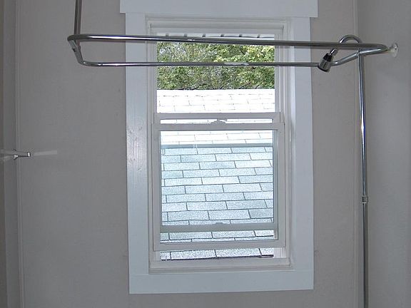 2nd image of 503 Wainwright Ave #2