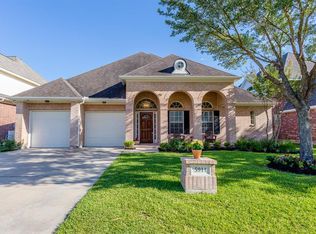 5911 Stratford Gardens Dr, Sugar Land, TX 77479