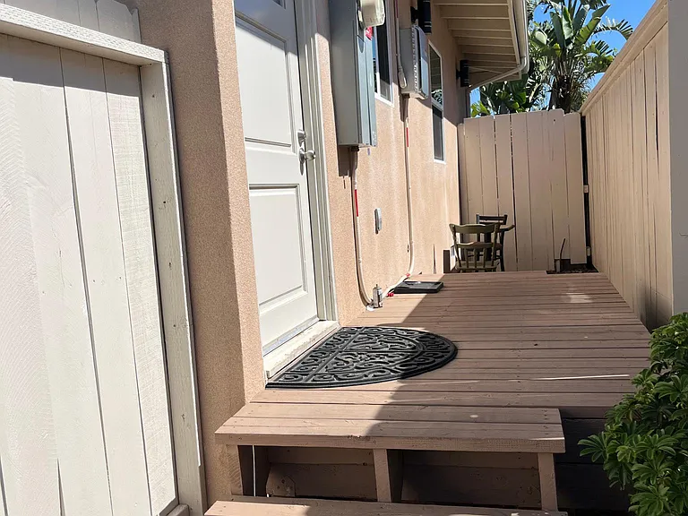 Separate / Private Entrance