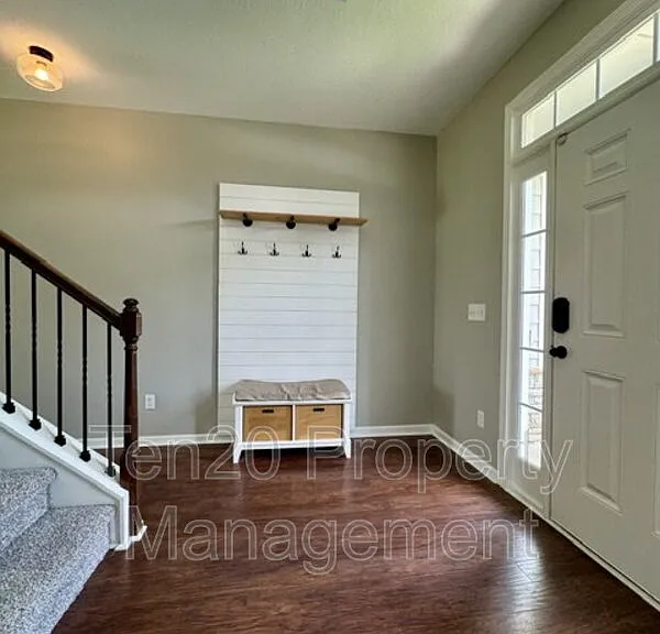 9708 Yellow Pine Rd — Photo 3