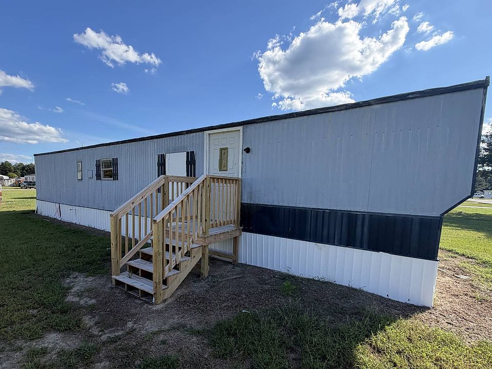 11th image of 31223 Williams St #120