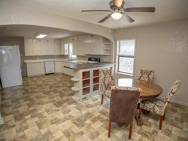 1101 Madison St #1 — Photo 4