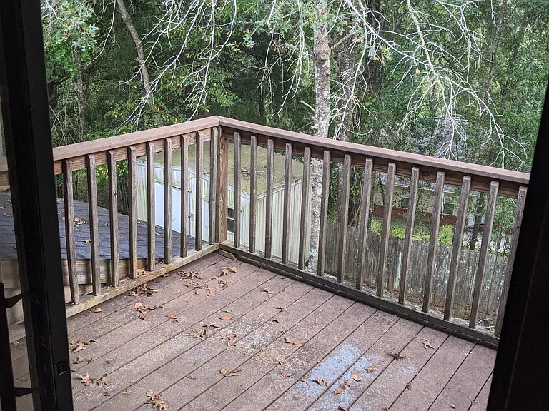 260 Edith Way — Photo 18