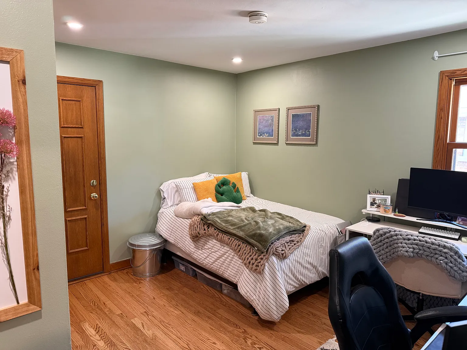 2 bed, 1000 sqft, $1,450 — Photo 4