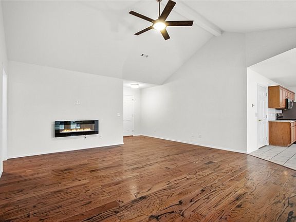 3rd image of 9 Northaven St