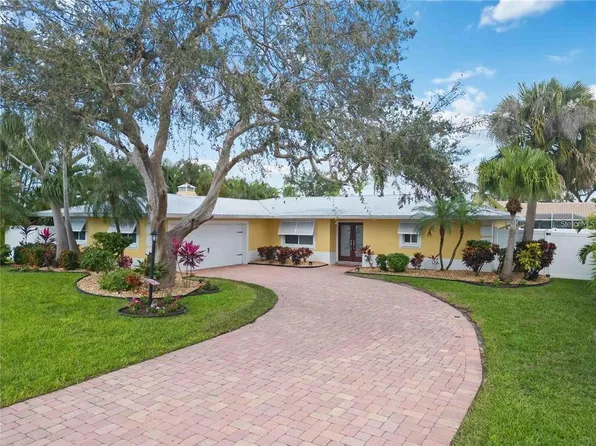6711 Avenue C, Sarasota, FL 34231