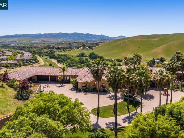 1615 Lawrence Rd, Danville, CA 94506