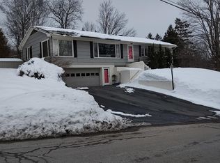 190 Wallace Hill Rd, Randolph, VT 05060