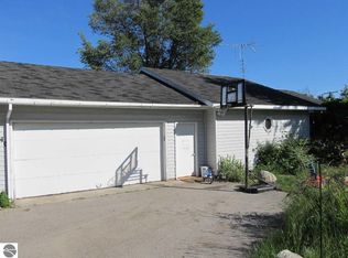 13840 Center Rd, Traverse City, MI 49686