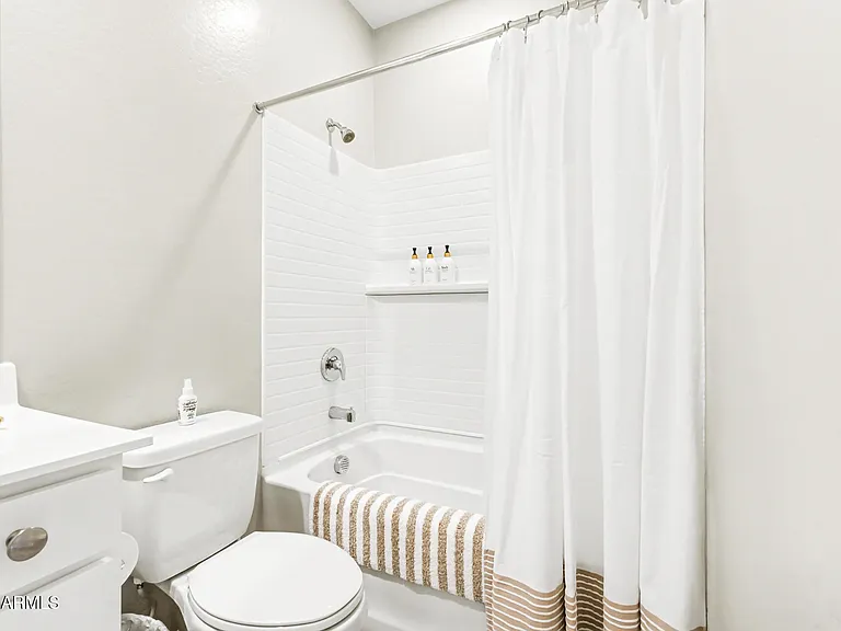 15634 W Winslow Ave — Photo 28