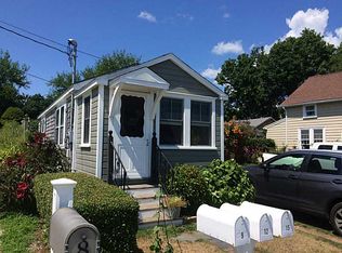 12 Atlantic Ave, Portsmouth, RI 02871