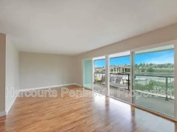 1142 Wheaton Way, Bremerton, WA