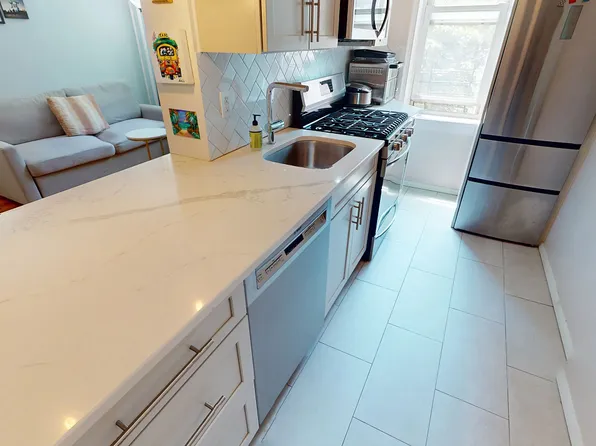 43-10 48th Avenue image 3 of 38