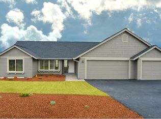 2385 NE Hilltop Ln, Madras, OR 97741