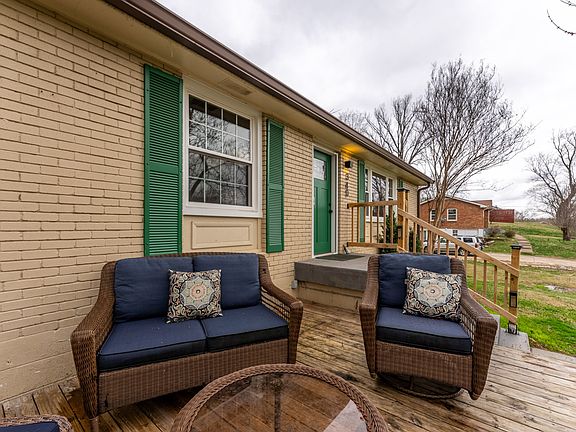 5th image of 340 Margo Ln