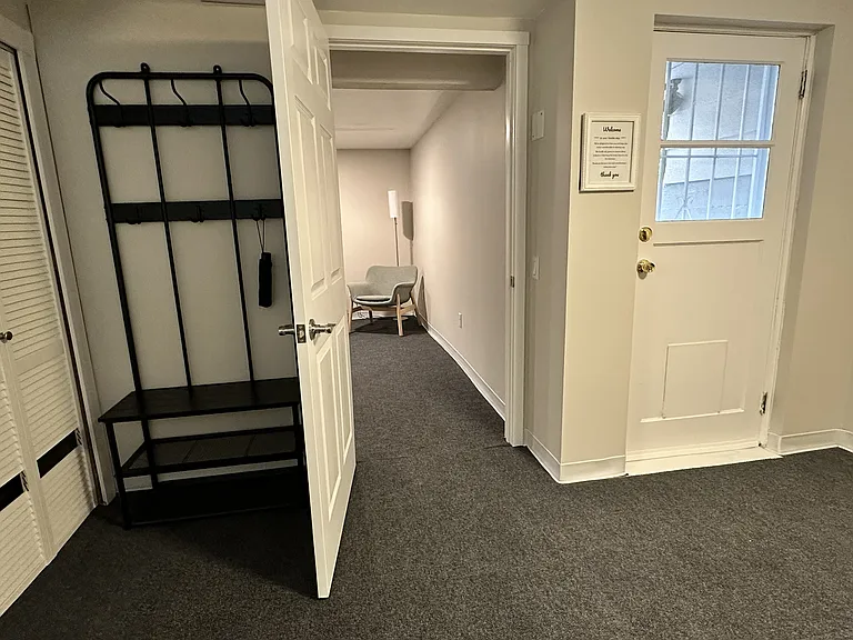 Separate entrance (lower level)