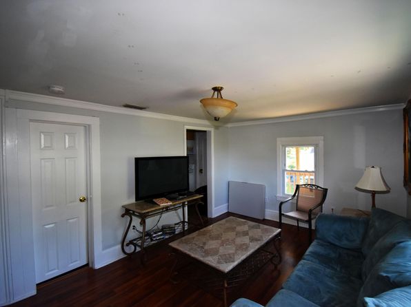 35 Montgomery Ave