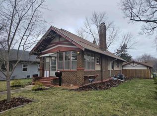 317 4th Ave, Charles City, IA