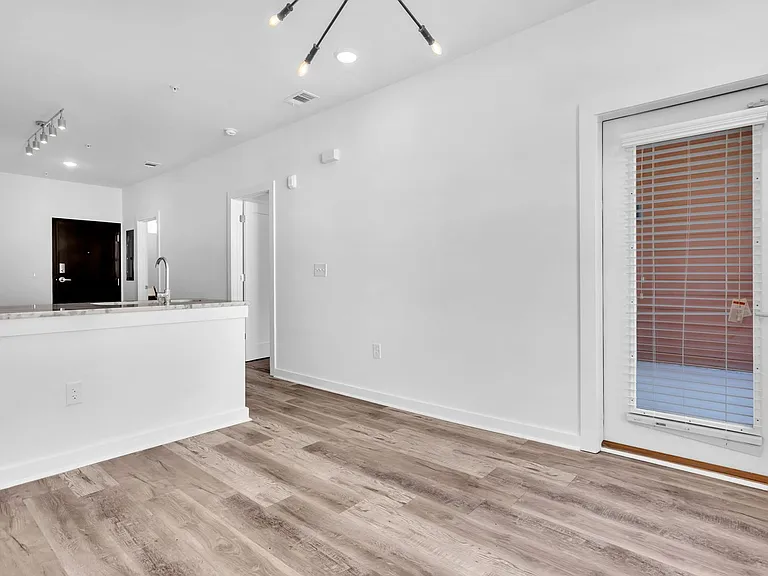 525 Parkway Dr NE #417 — Photo 17