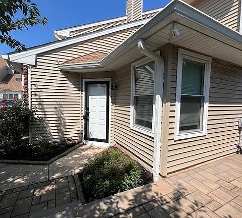 2nd image of 94 Driftwood Dr