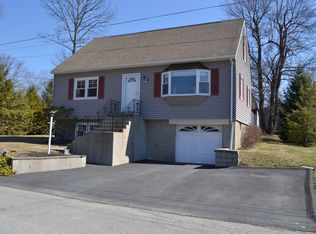 72 Geneva Dr, Carmel, NY 10512