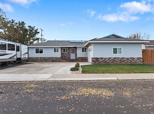 516 Del Rio Cir, Oakdale, CA 95361