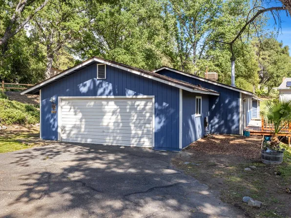 48220 White Oak Dr, Oakhurst, CA 93644