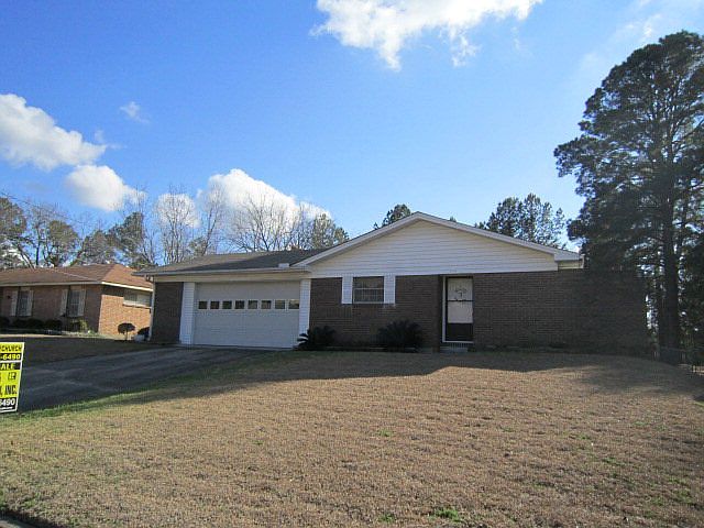 1st image of 204 Katherine Dr
