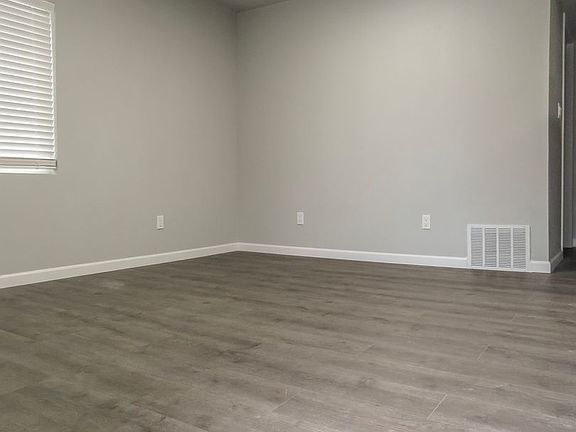 4th image of 477 Broadway St