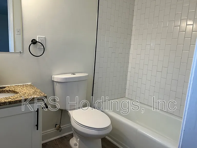 963 W Ocean View Ave — Photo 6