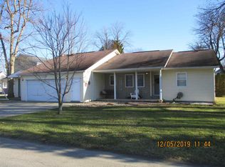 11510 N Venetian Dr, Syracuse, IN 46567