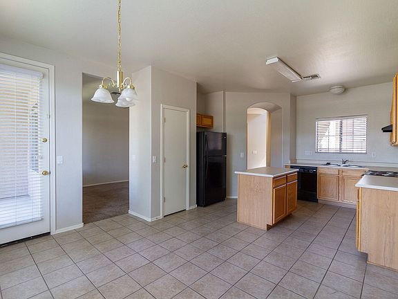 5th image of 2600 E Springfield Pl Unit 39