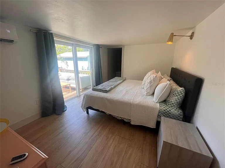 2921 Wilson Ave — Photo 5