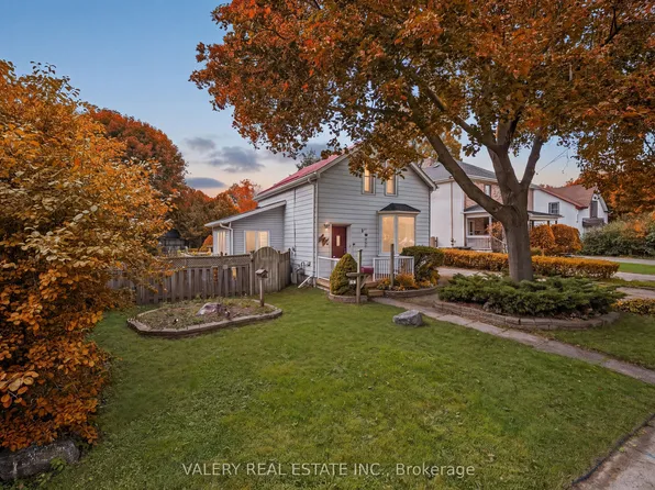34 Chalmers St N, Cambridge, ON N1R 5B7