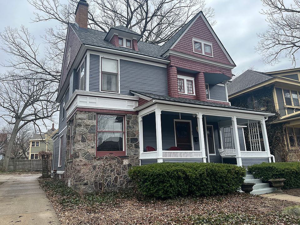 1st image of 344 College Ave SE