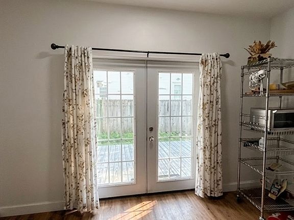 3rd image of 10 Spring St