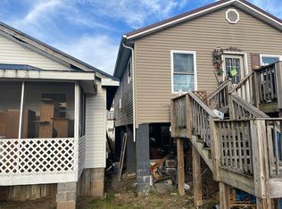 247 7th St, Rainelle, WV 25962